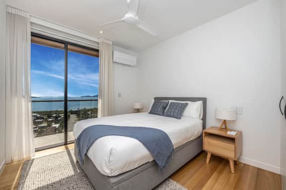 Ocean Views Villa Townsville - Image 5