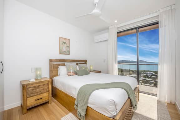 Ocean Views Villa Townsville - Image 4